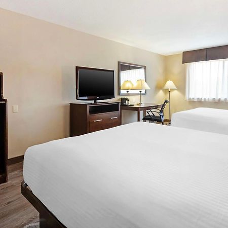 Best Western Inn & Suites New Braunfels Bagian luar foto