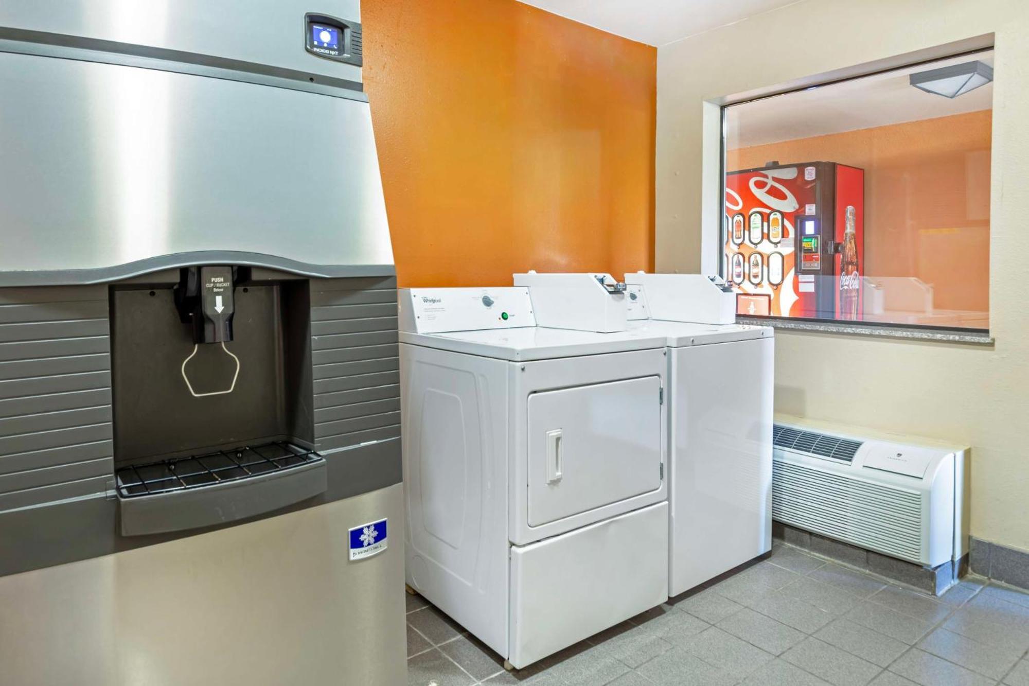 Best Western Inn & Suites New Braunfels Bagian luar foto
