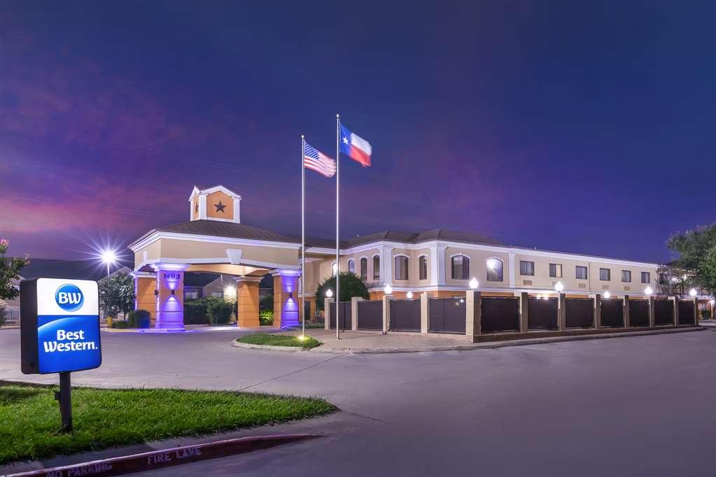 Best Western Inn & Suites New Braunfels Bagian luar foto